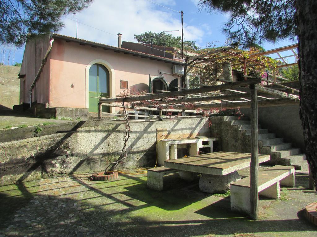 Rifugio Dei Tre Pini Guest House Castelmola Eksteriør bilde